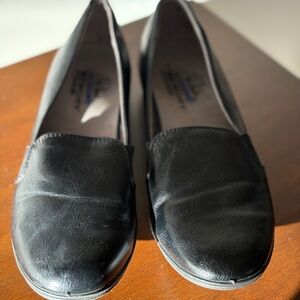 Velocity Black Women's Loafers